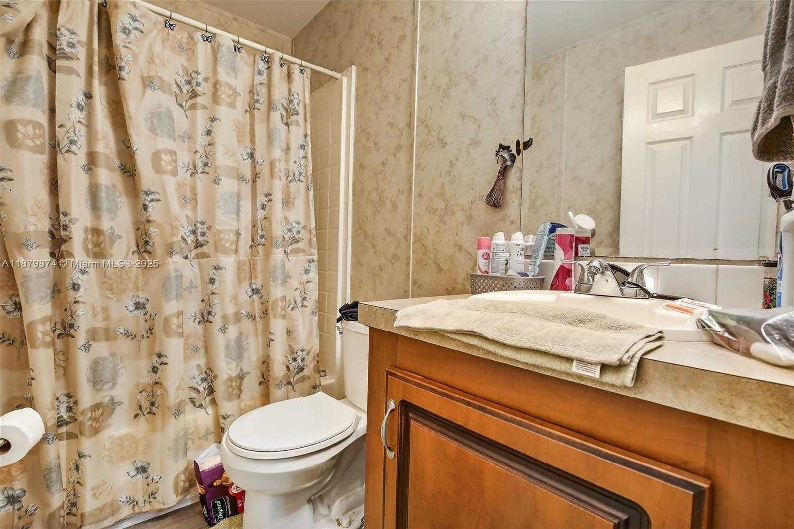 Small Image of 21651 NORTH WEST 3RD ST, Pembroke Pines Number 17