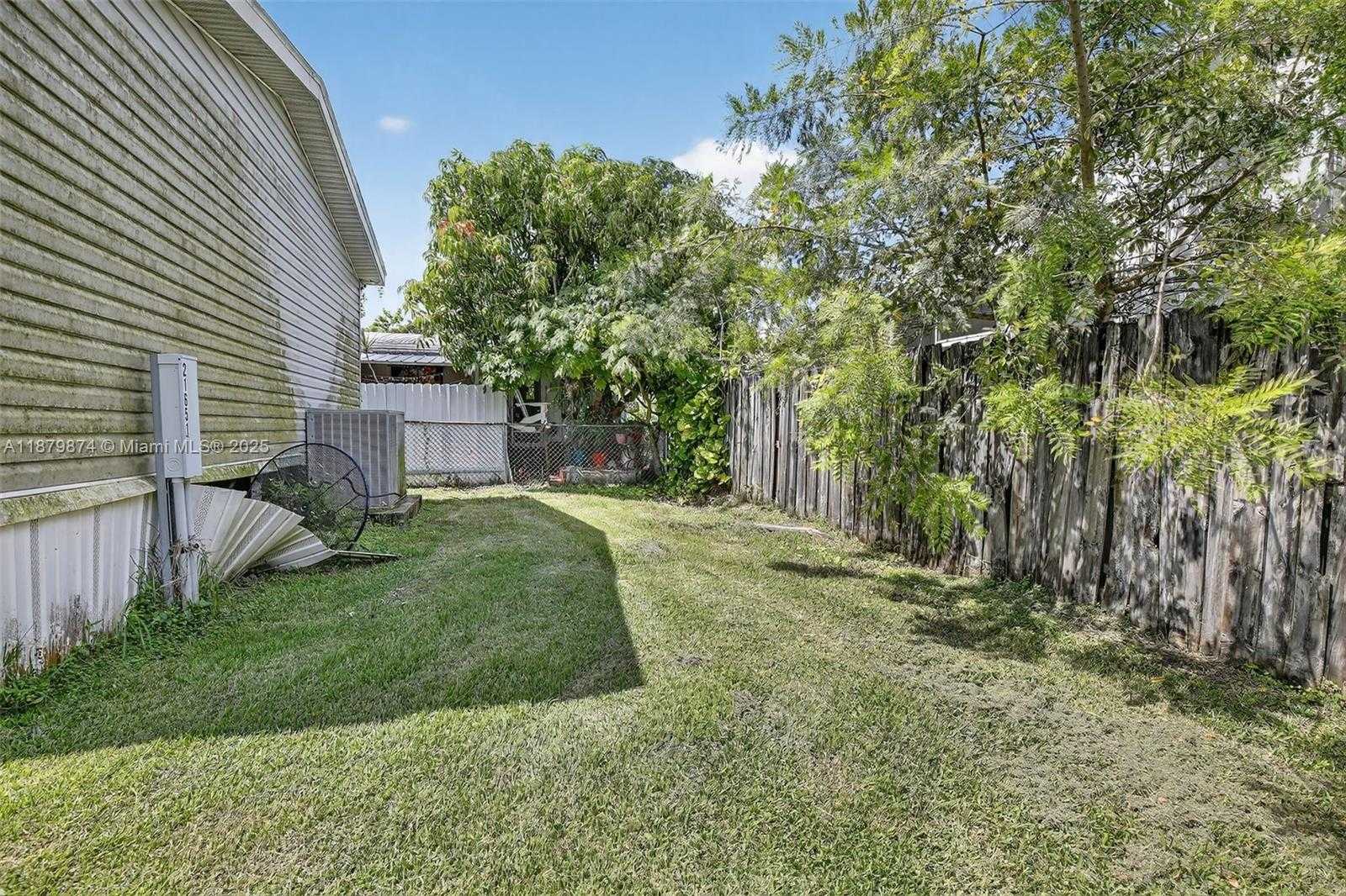 Small Image of 21651 NORTH WEST 3RD ST, Pembroke Pines Number 21