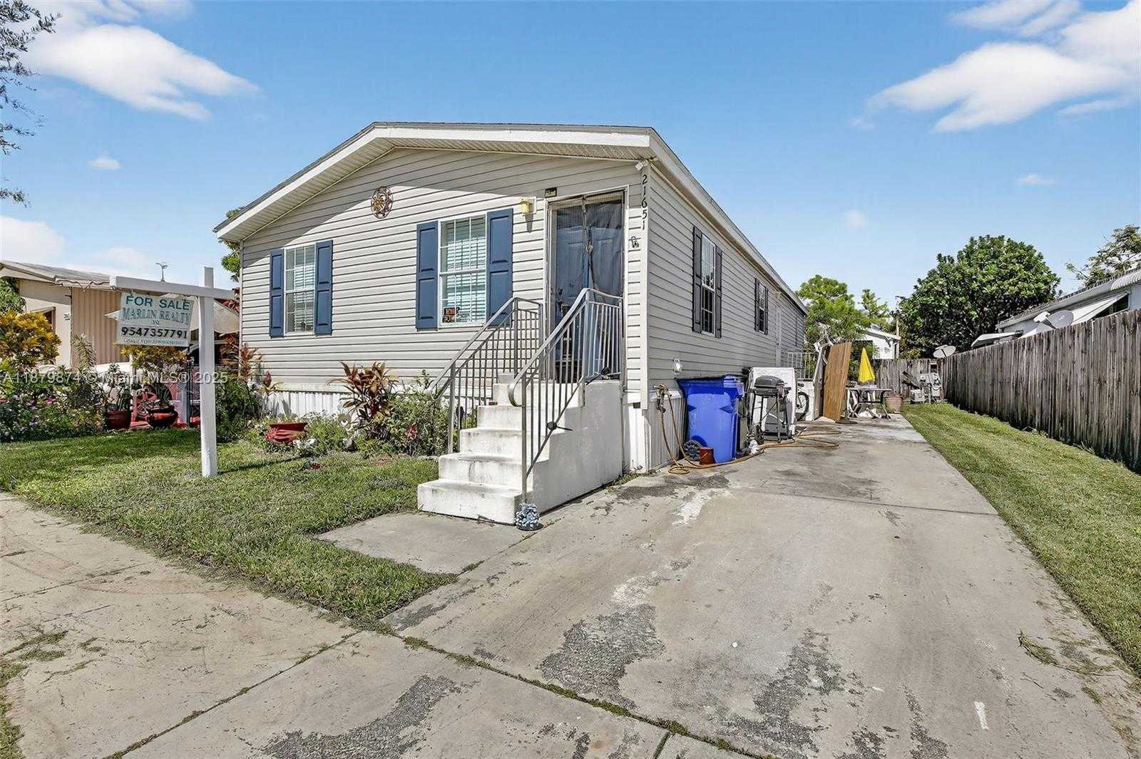 Small Image of 21651 NORTH WEST 3RD ST, Pembroke Pines Number 3