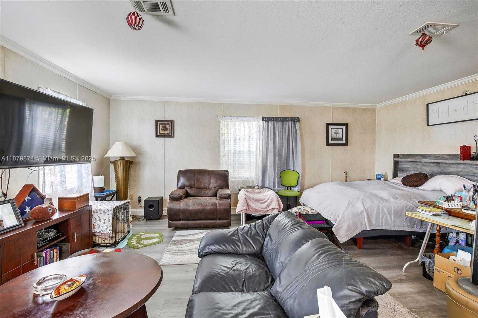 Small Image of 21651 NORTH WEST 3RD ST, Pembroke Pines Number 5