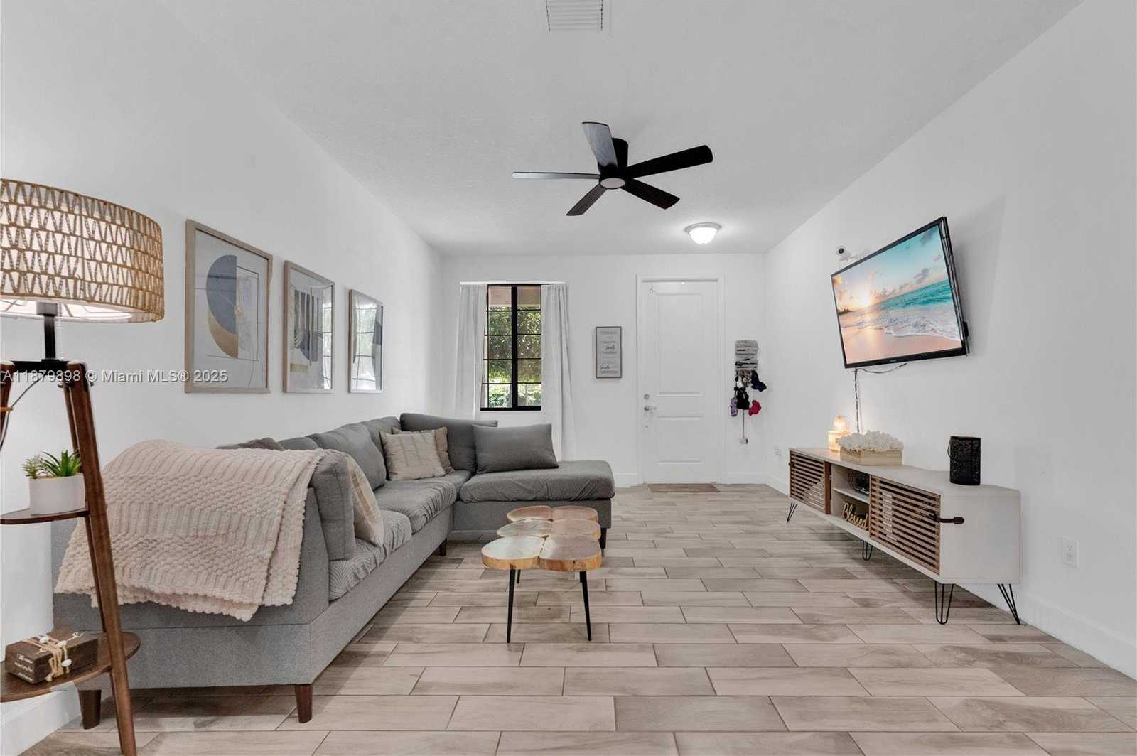 Small Image of 3374 NORTH WEST 5TH ST, Pompano Beach Number 4