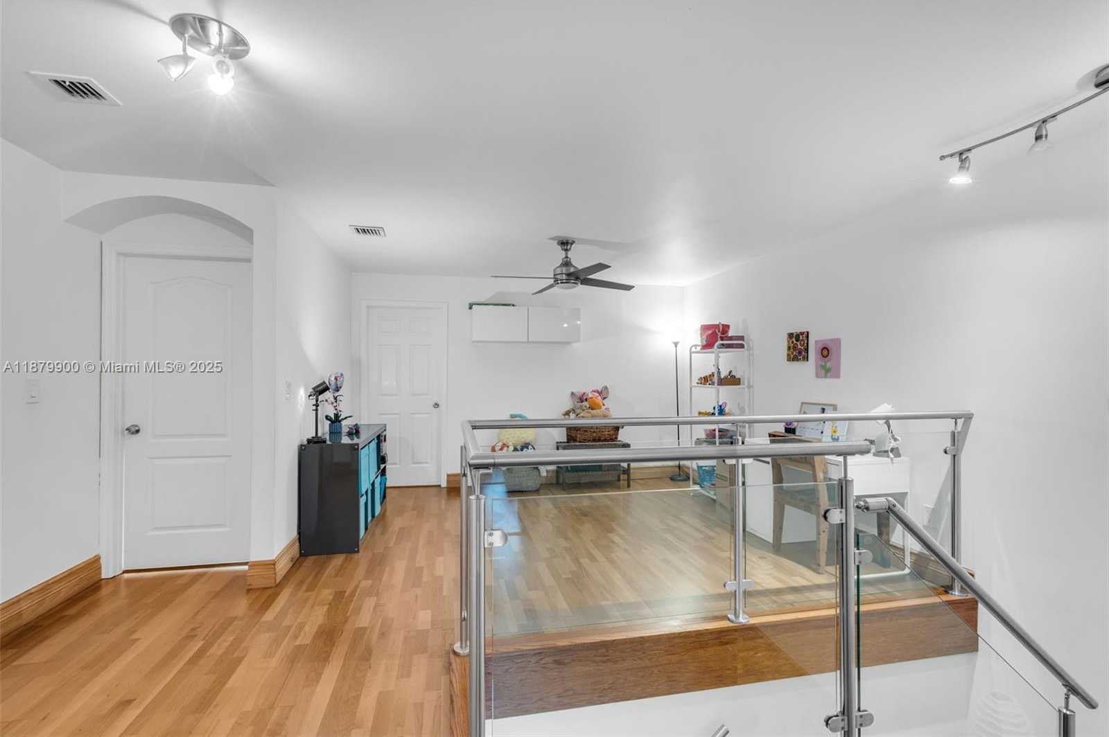 Small Image of 10940 NORTH WEST 67TH ST, Doral Number 15