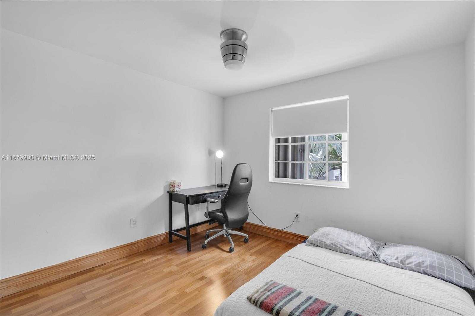 Small Image of 10940 NORTH WEST 67TH ST, Doral Number 25