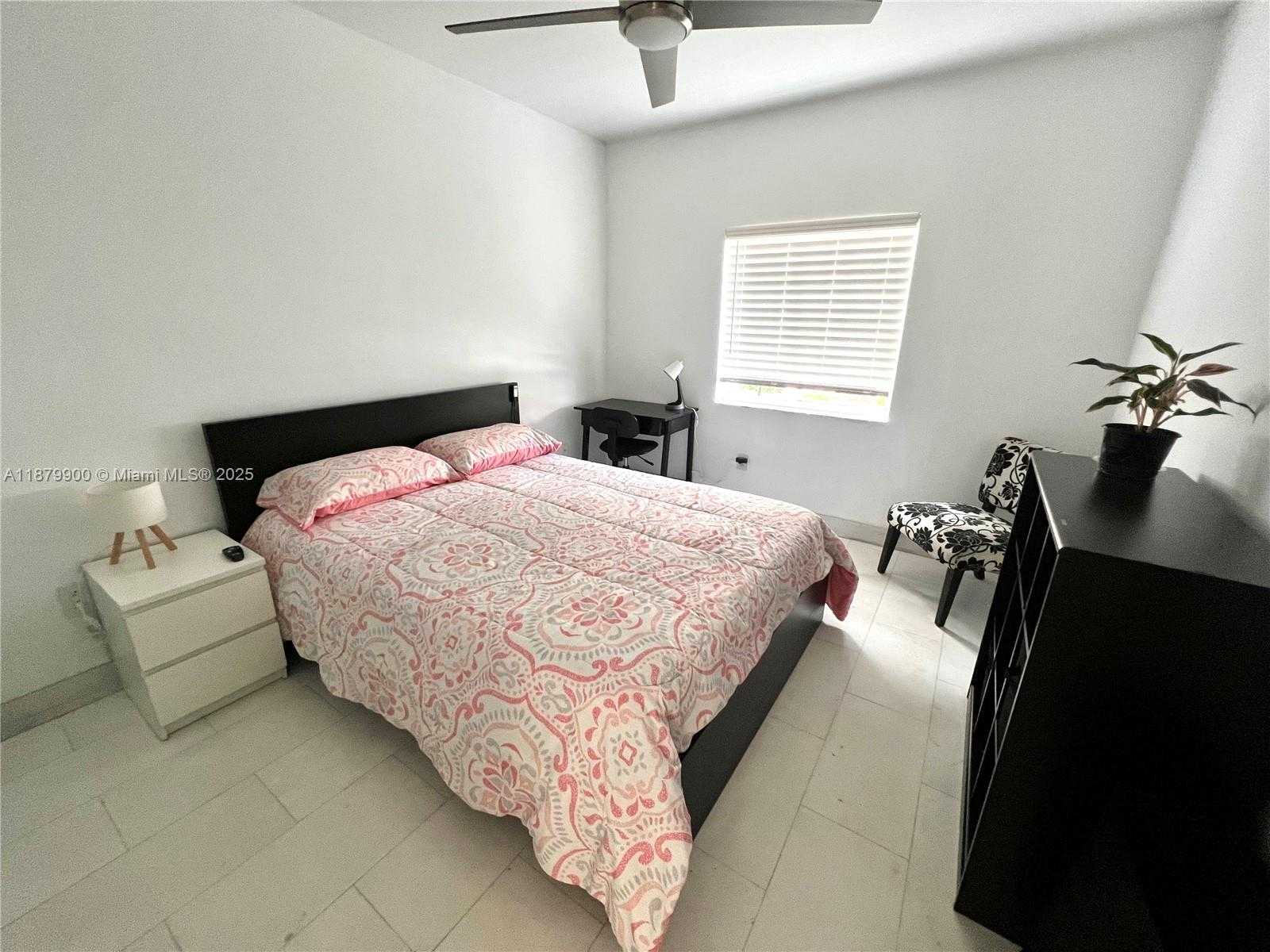 Small Image of 10940 NORTH WEST 67TH ST, Doral Number 27