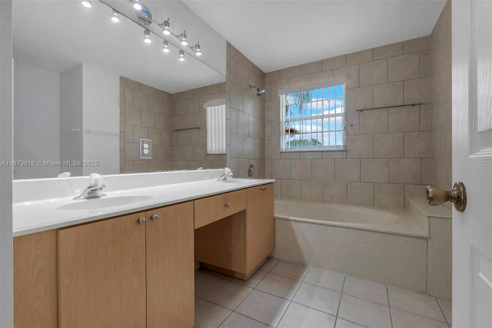 Small Image of 2608 SOUTH WEST 177TH AVE, Miramar Number 22