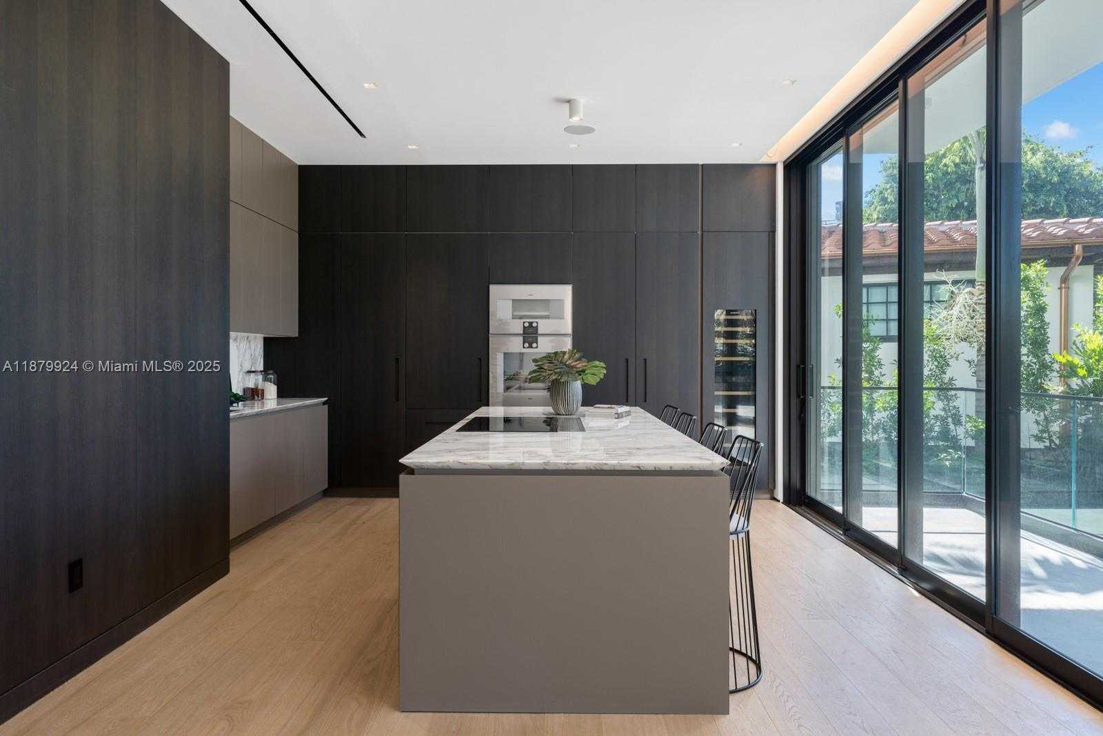 Small Image of 291 PALM AVE, Miami Beach Number 11