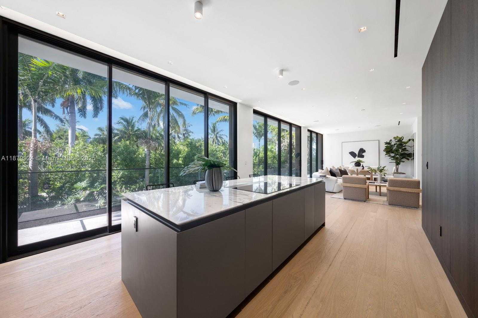 Small Image of 291 PALM AVE, Miami Beach Number 13