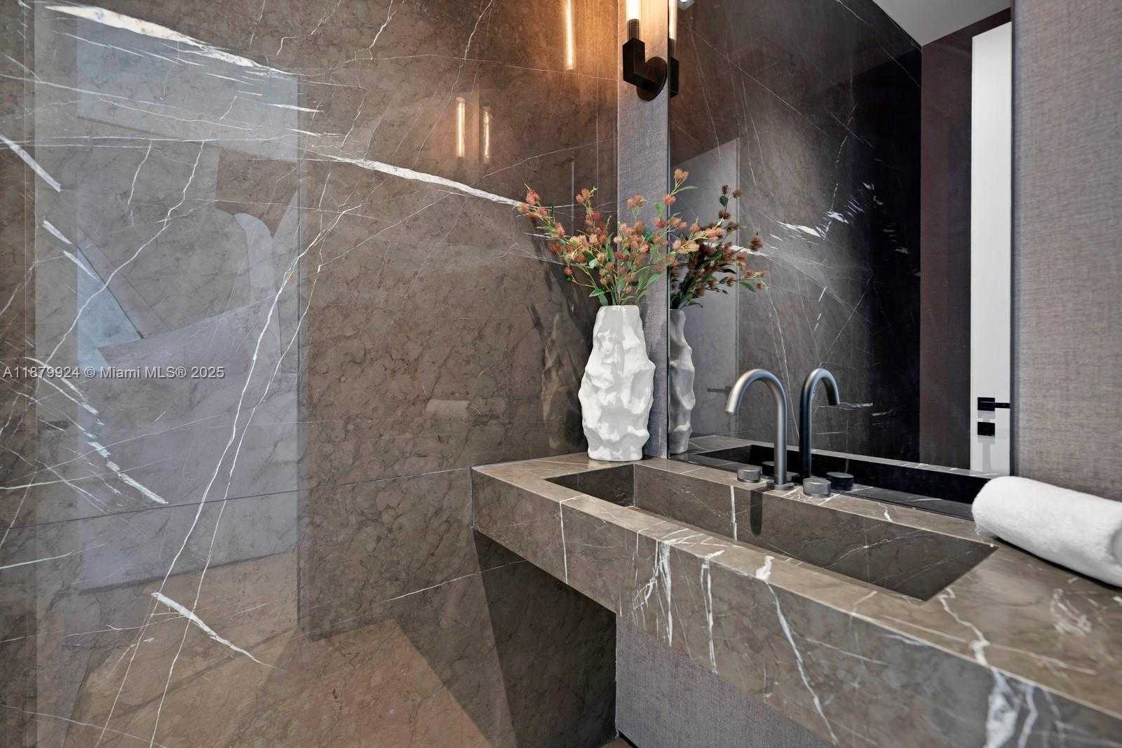 Small Image of 291 PALM AVE, Miami Beach Number 14