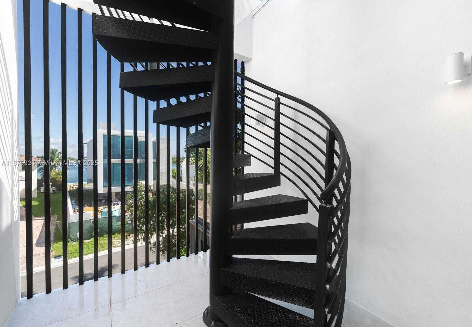 Small Image of 291 PALM AVE, Miami Beach Number 34