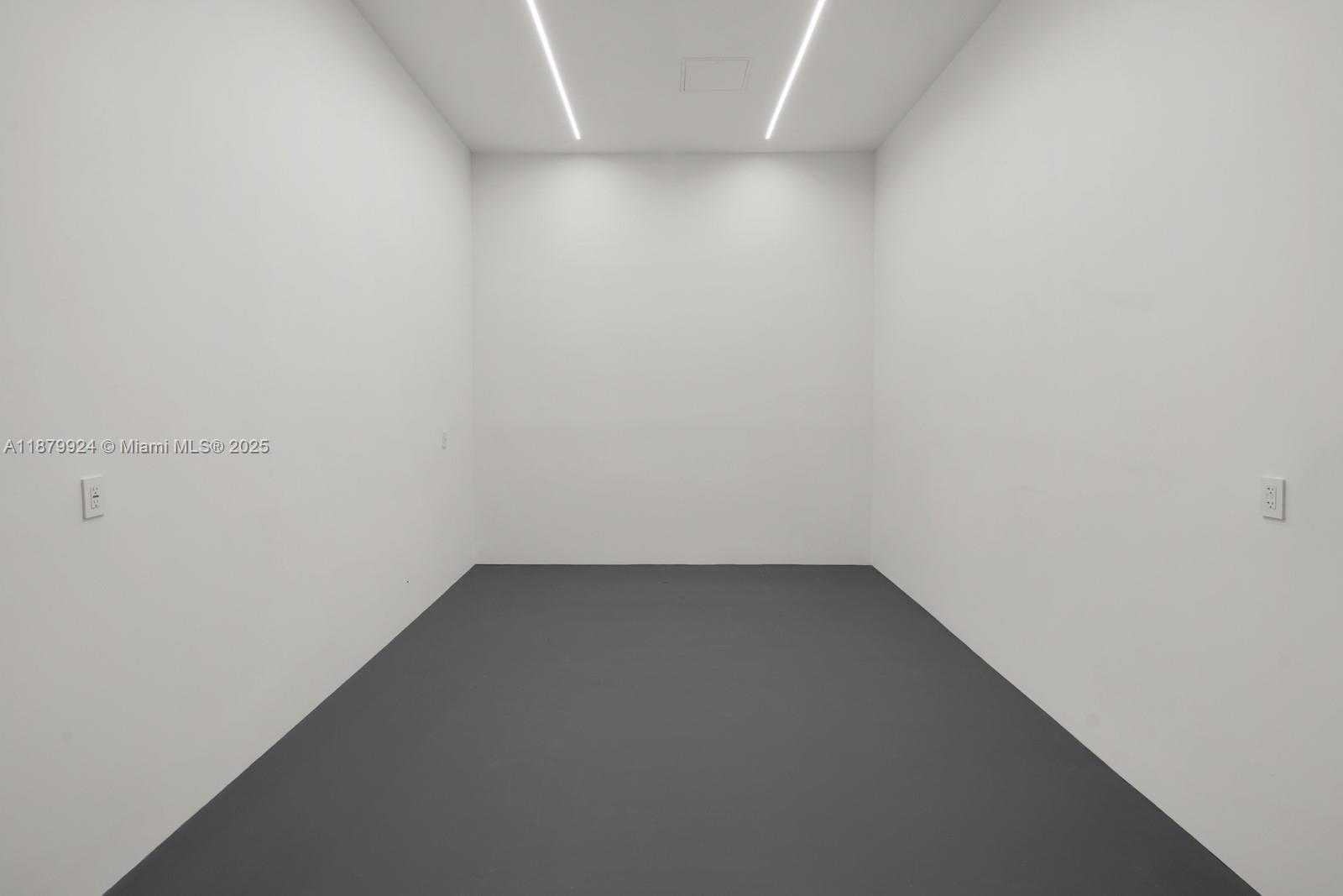 Small Image of 291 PALM AVE, Miami Beach Number 46