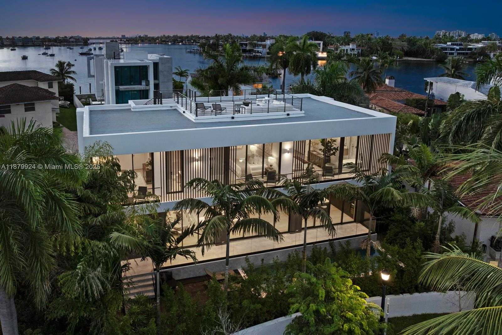 Small Image of 291 PALM AVE, Miami Beach Number 52