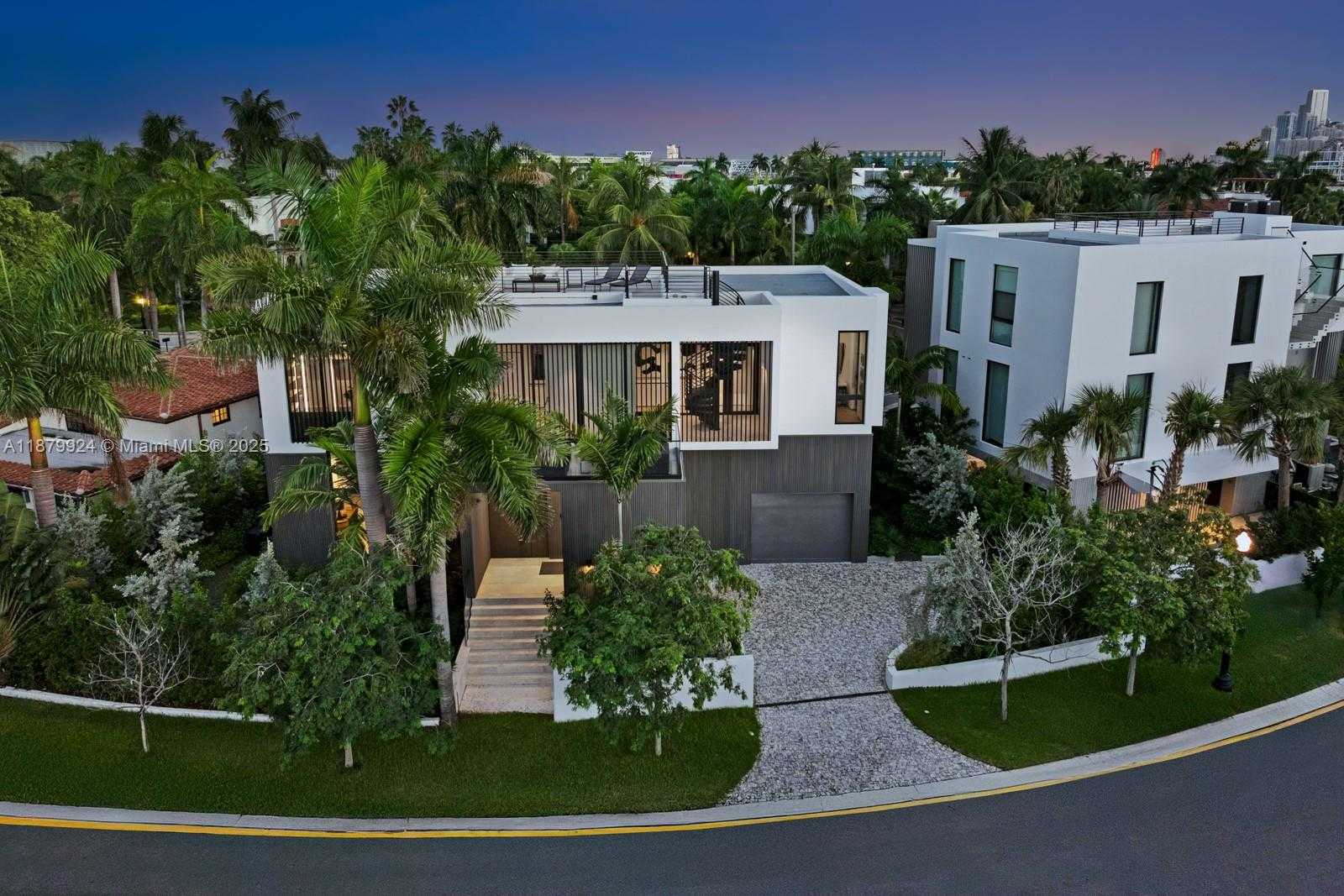 Small Image of 291 PALM AVE, Miami Beach Number 53