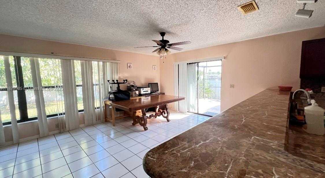 Small Image of 1925 SOUTH EAST FLORESTA DR, Port St. Lucie Number 14