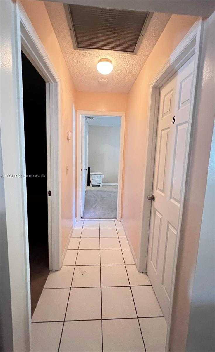 Small Image of 1925 SOUTH EAST FLORESTA DR, Port St. Lucie Number 21