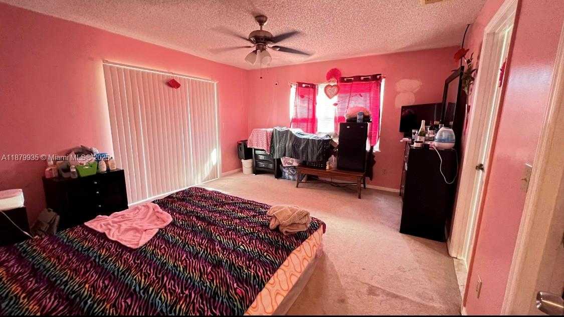 Small Image of 1925 SOUTH EAST FLORESTA DR, Port St. Lucie Number 31