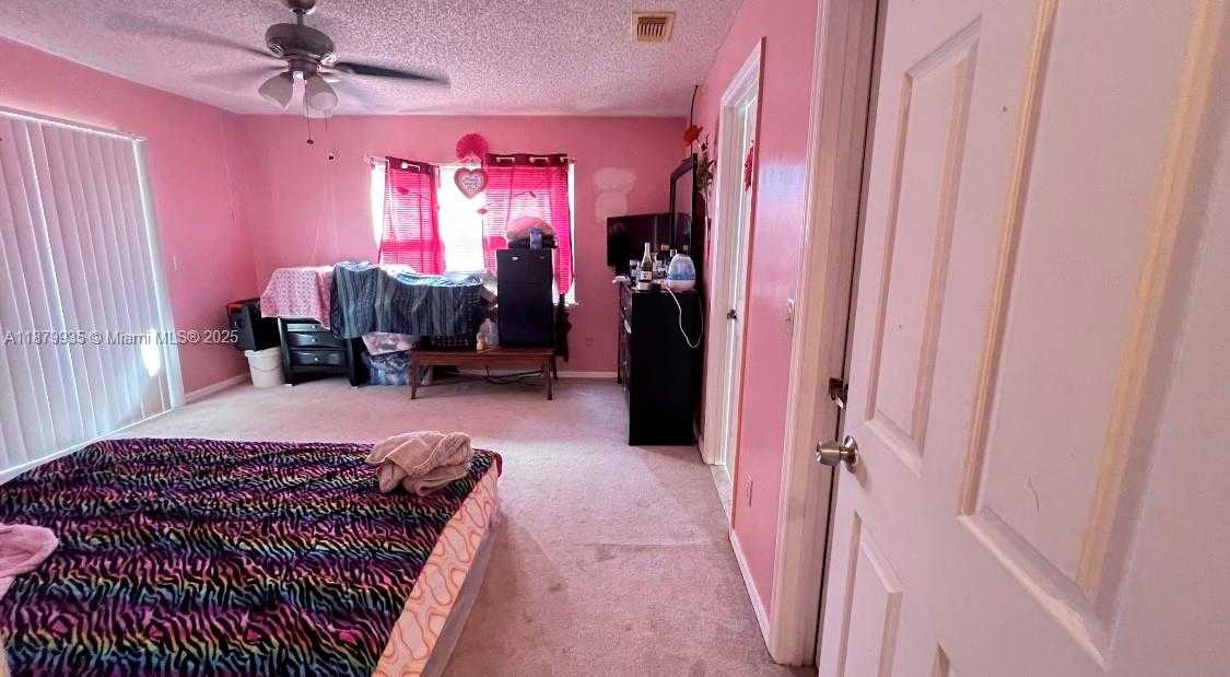 Small Image of 1925 SOUTH EAST FLORESTA DR, Port St. Lucie Number 33