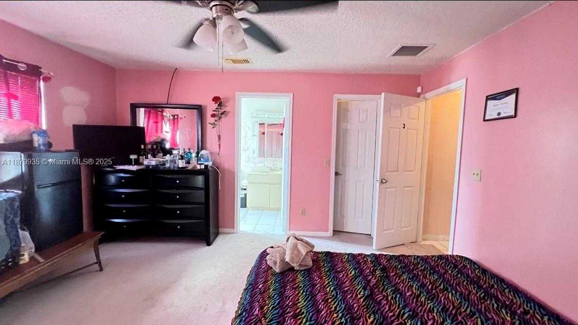 Small Image of 1925 SOUTH EAST FLORESTA DR, Port St. Lucie Number 34