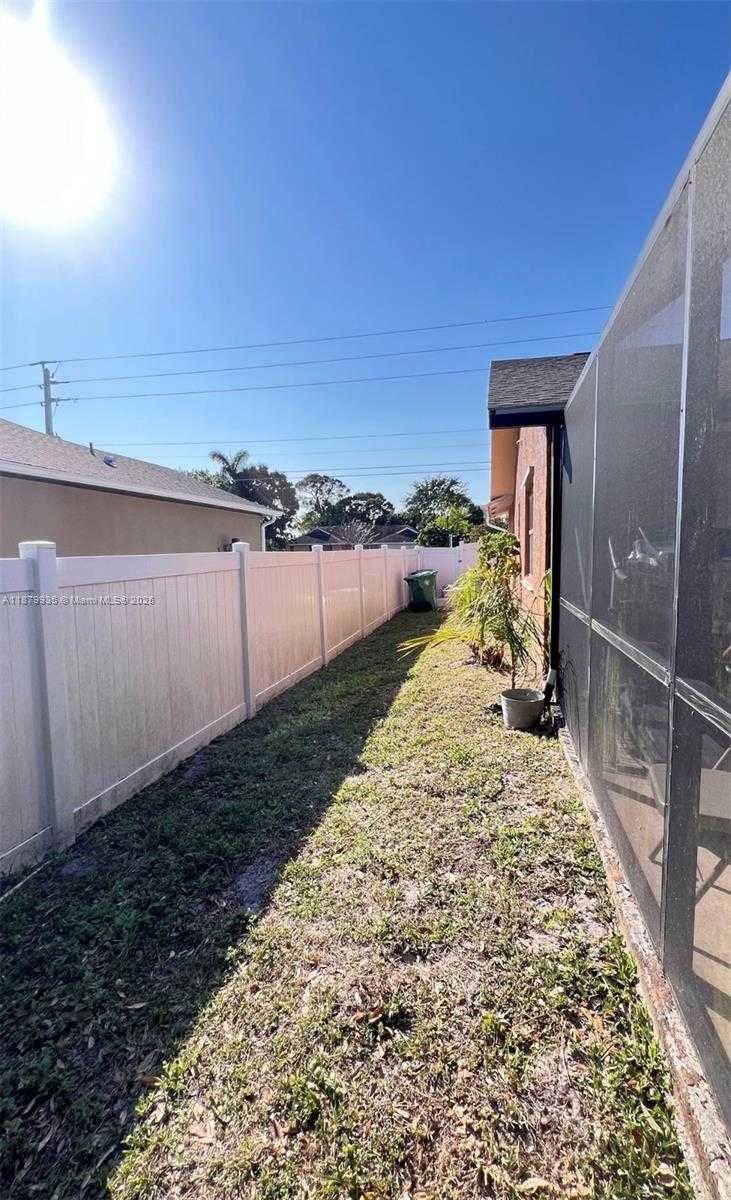 Small Image of 1925 SOUTH EAST FLORESTA DR, Port St. Lucie Number 44