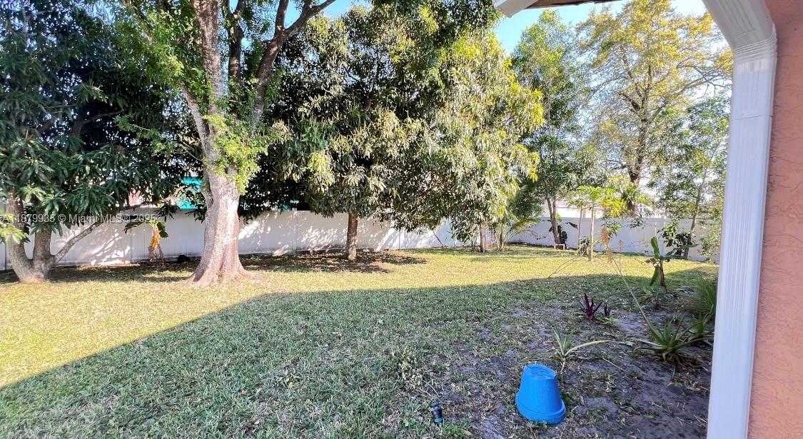 Small Image of 1925 SOUTH EAST FLORESTA DR, Port St. Lucie Number 47