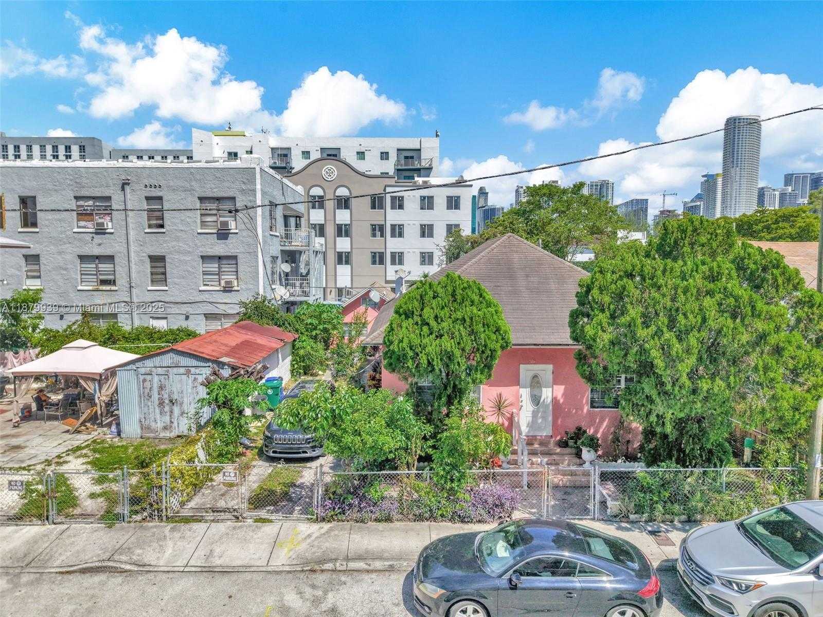 Small Image of 119 SOUTH WEST 7TH AVE, Miami Number 11