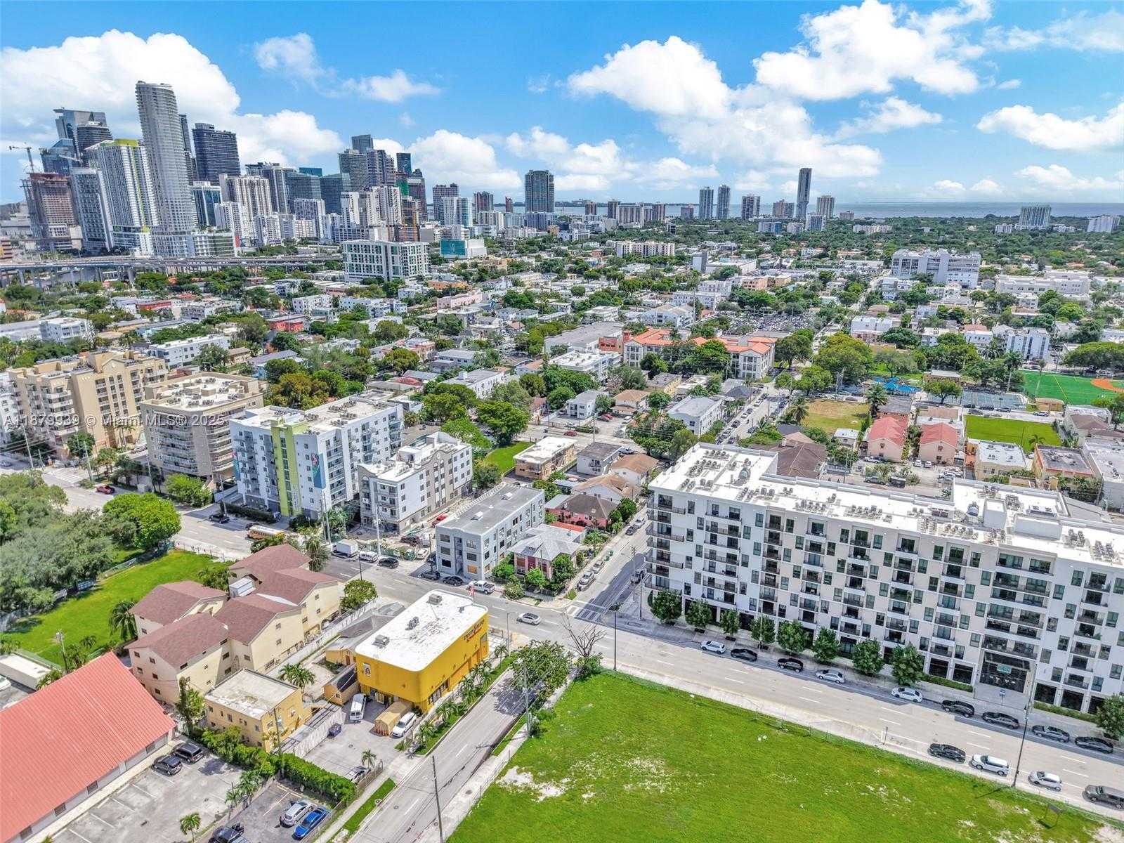 Small Image of 119 SOUTH WEST 7TH AVE, Miami Number 12