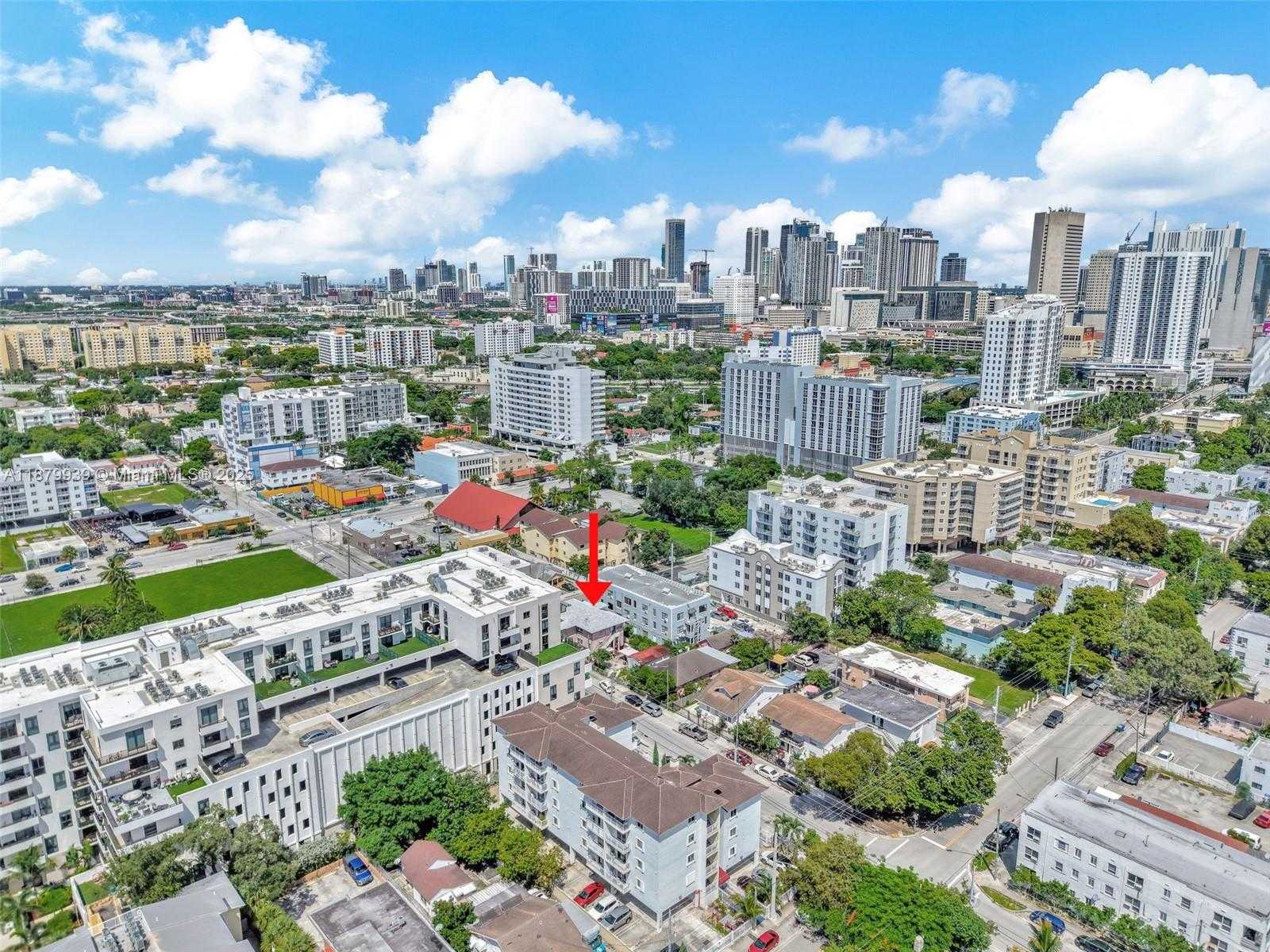 Small Image of 119 SOUTH WEST 7TH AVE, Miami Number 13