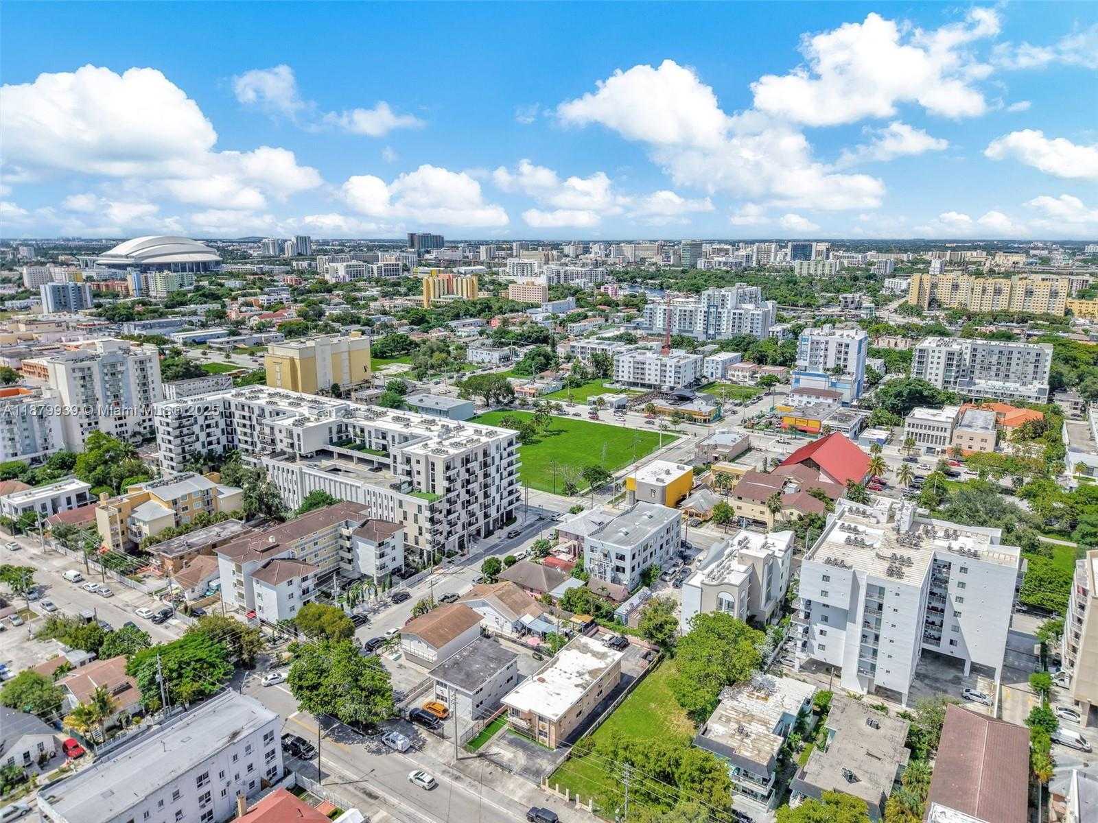 Small Image of 119 SOUTH WEST 7TH AVE, Miami Number 15