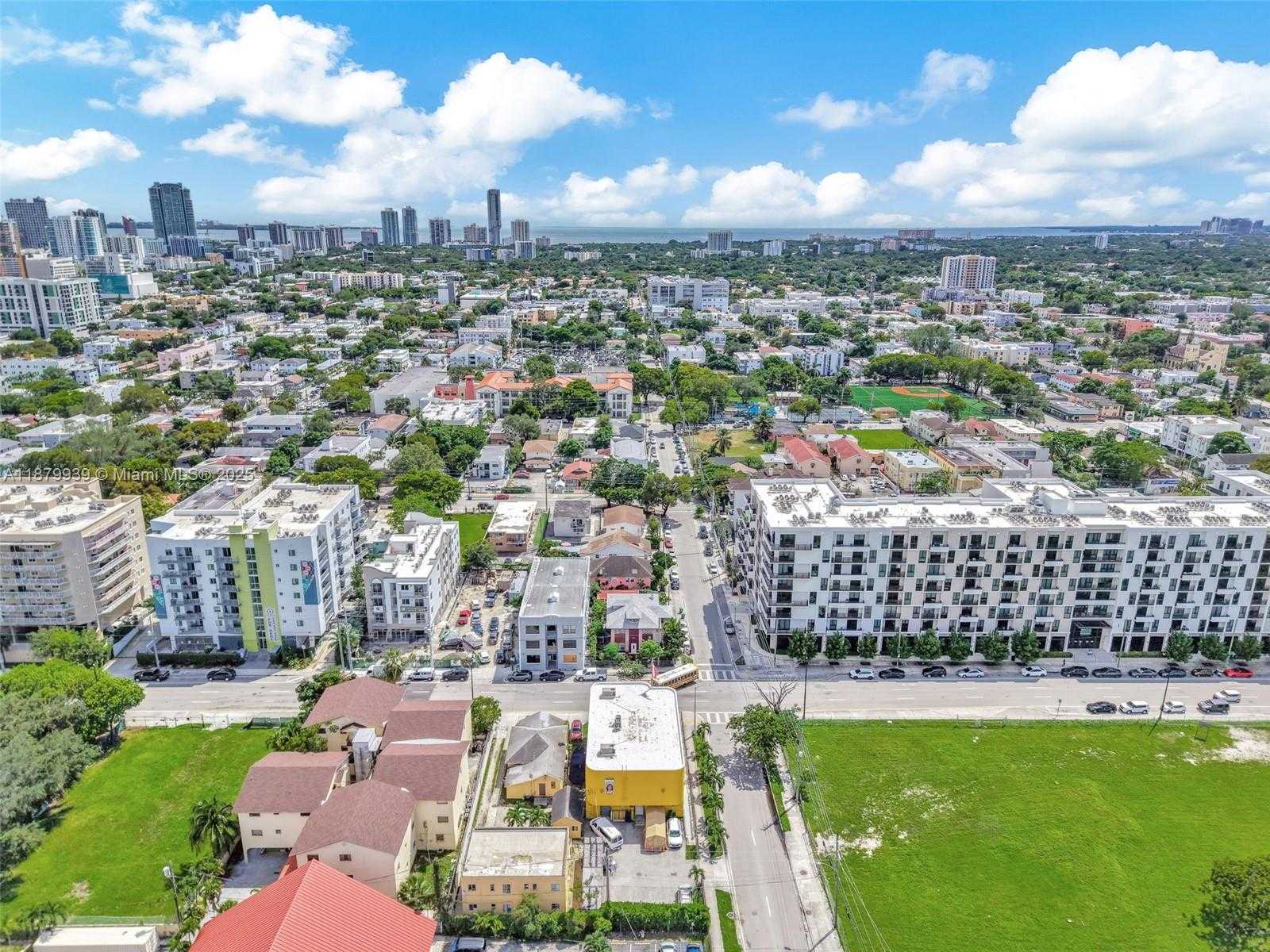 Small Image of 119 SOUTH WEST 7TH AVE, Miami Number 3