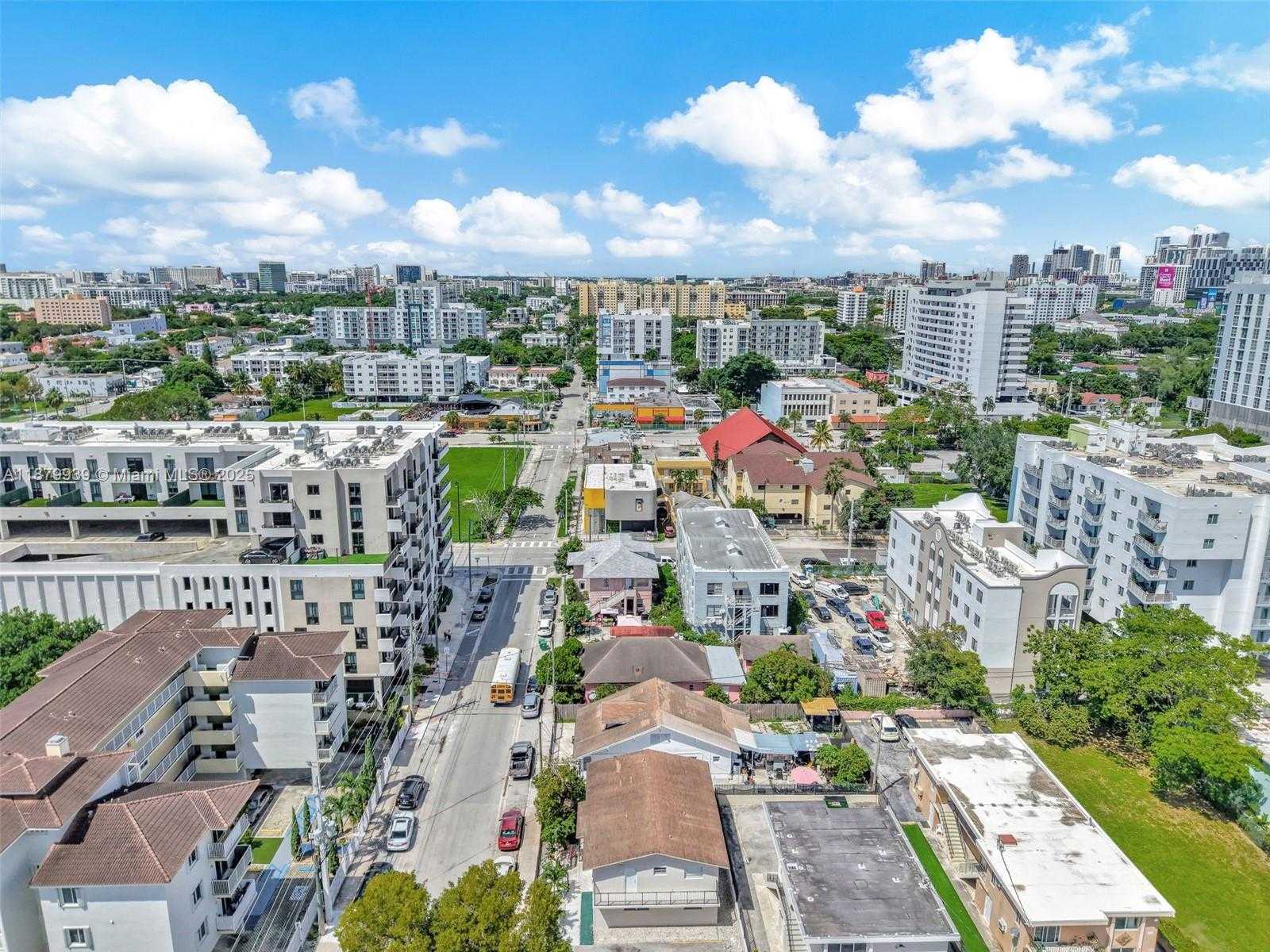 Small Image of 119 SOUTH WEST 7TH AVE, Miami Number 5