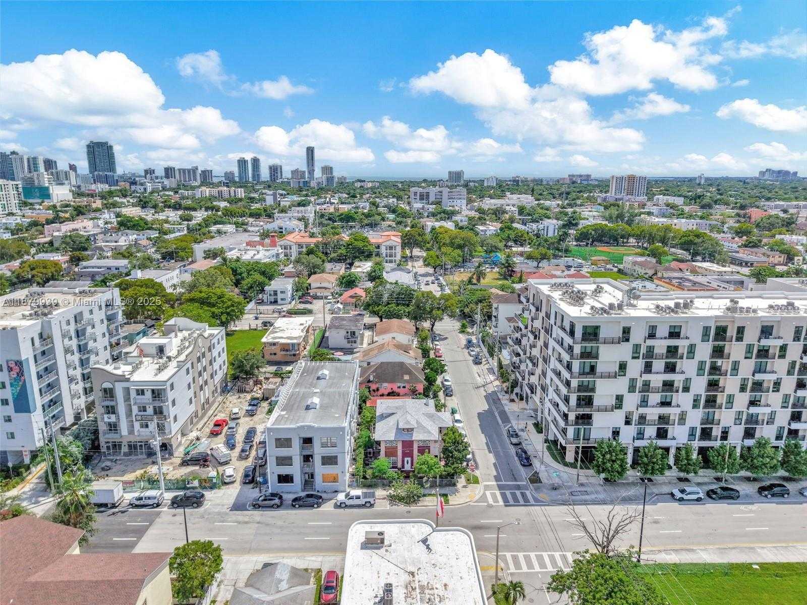 Small Image of 119 SOUTH WEST 7TH AVE, Miami Number 7