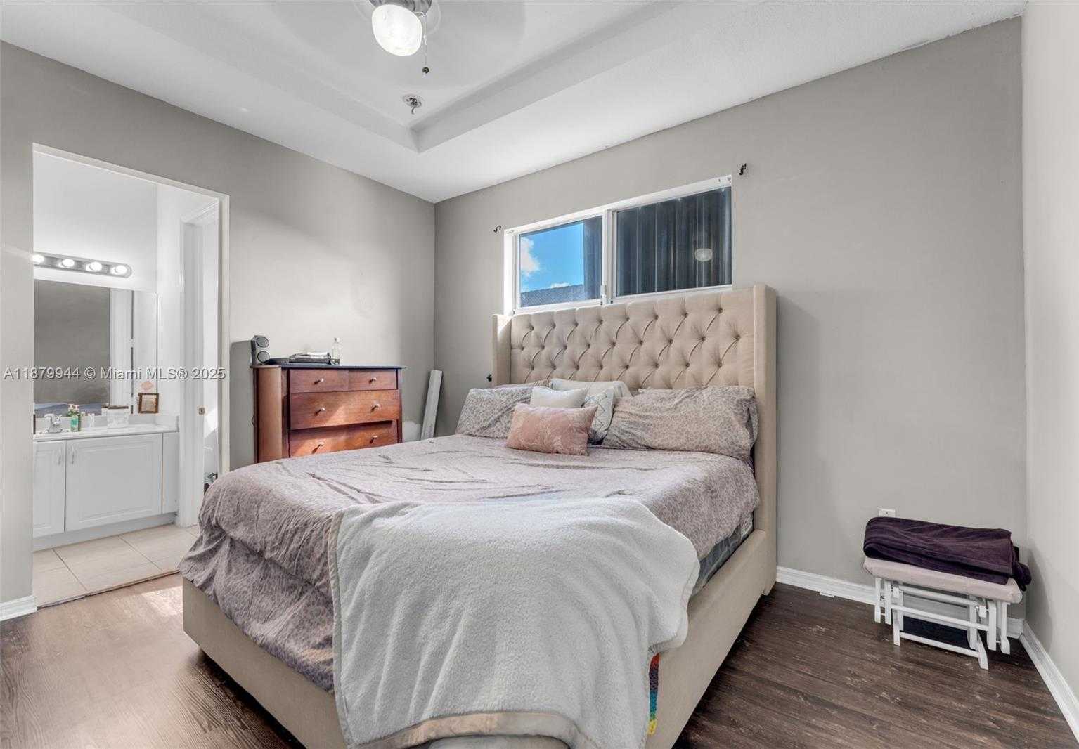 Small Image of 1025 NORTH EAST 42ND TER, Homestead Number 17
