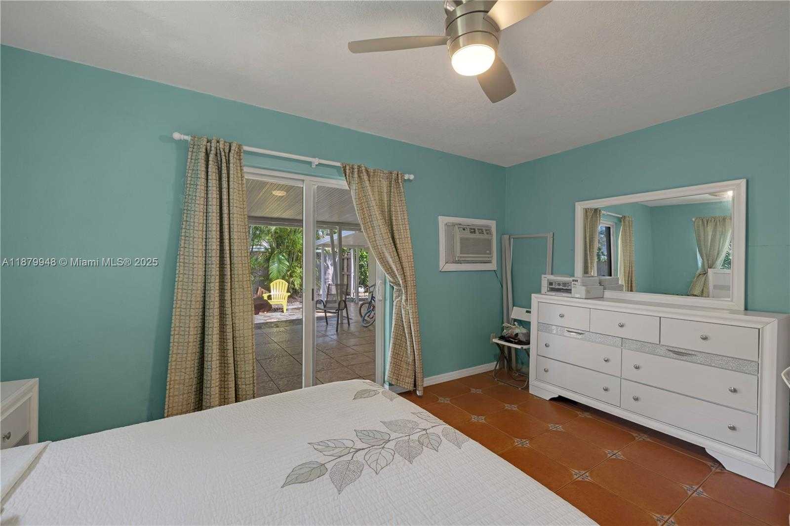 Small Image of 18700 BELMONT DR, Cutler Bay Number 15