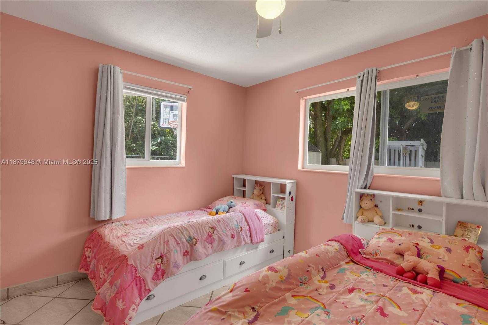 Small Image of 18700 BELMONT DR, Cutler Bay Number 17