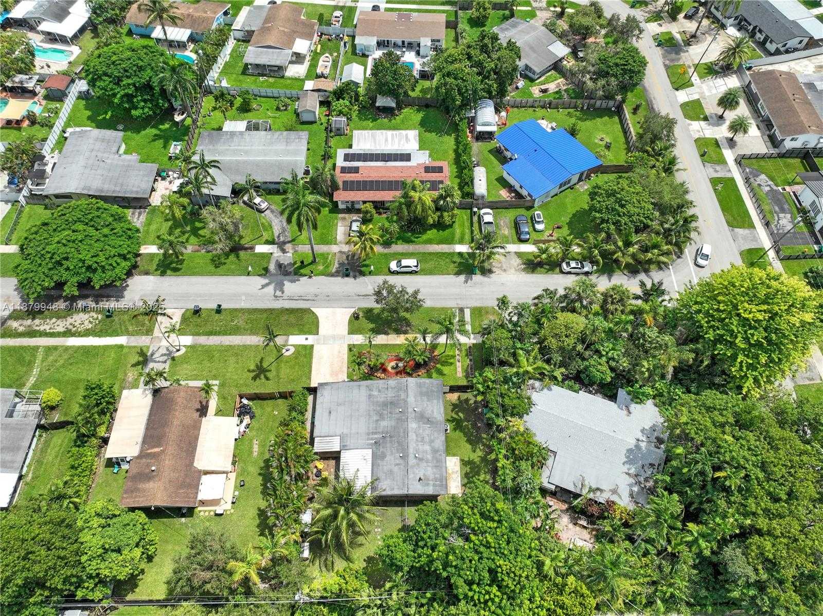 Small Image of 18700 BELMONT DR, Cutler Bay Number 31