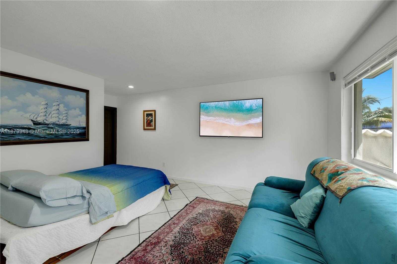 Small Image of 18700 BELMONT DR, Cutler Bay Number 4