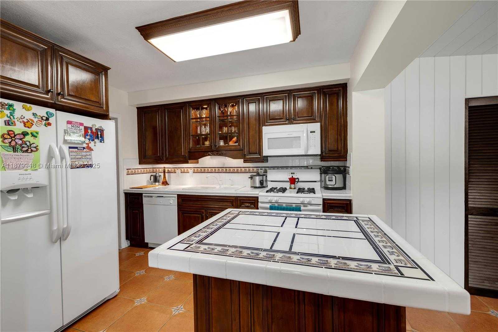 Small Image of 18700 BELMONT DR, Cutler Bay Number 6
