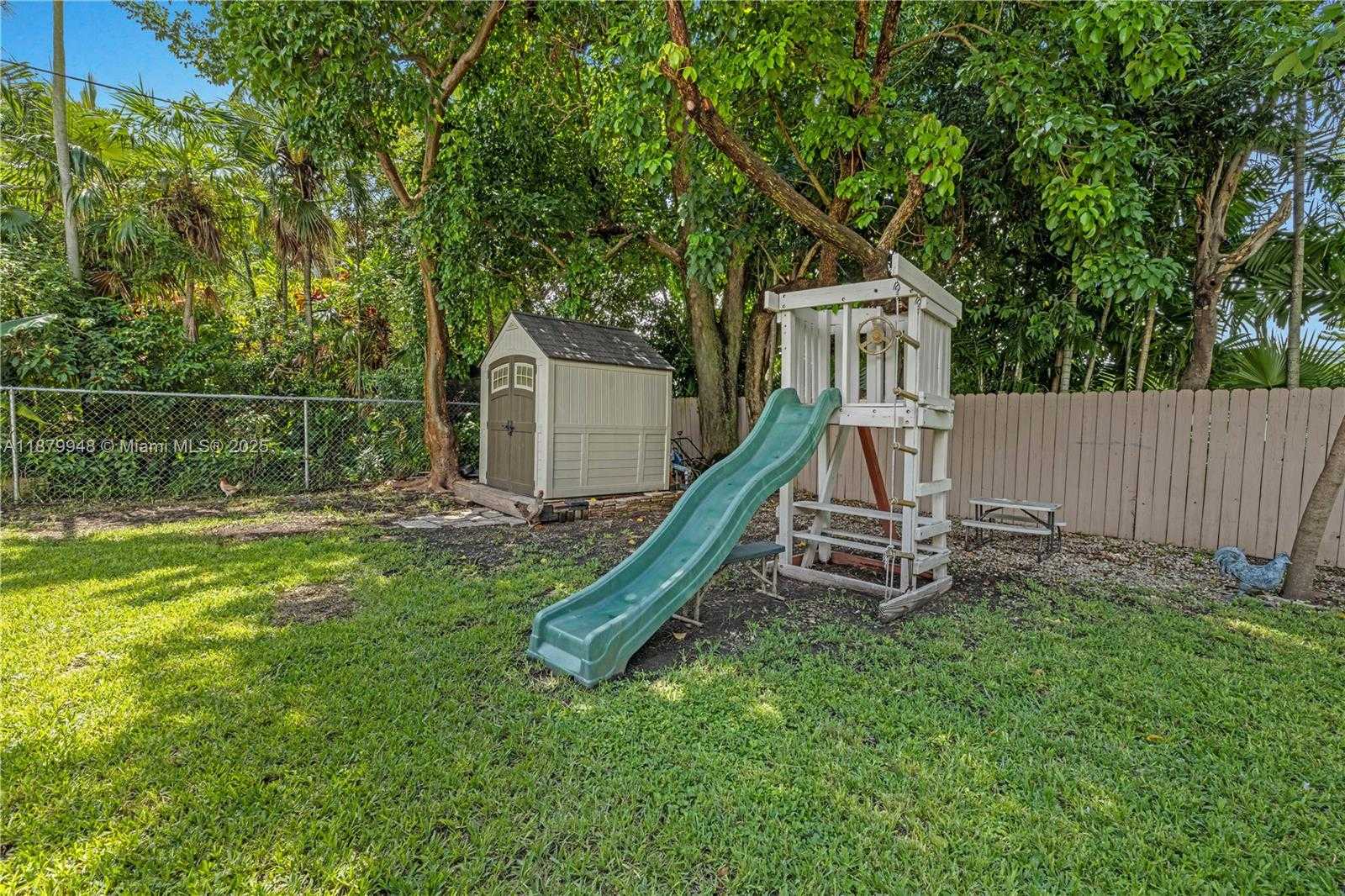 Small Image of 18700 BELMONT DR, Cutler Bay Number 8