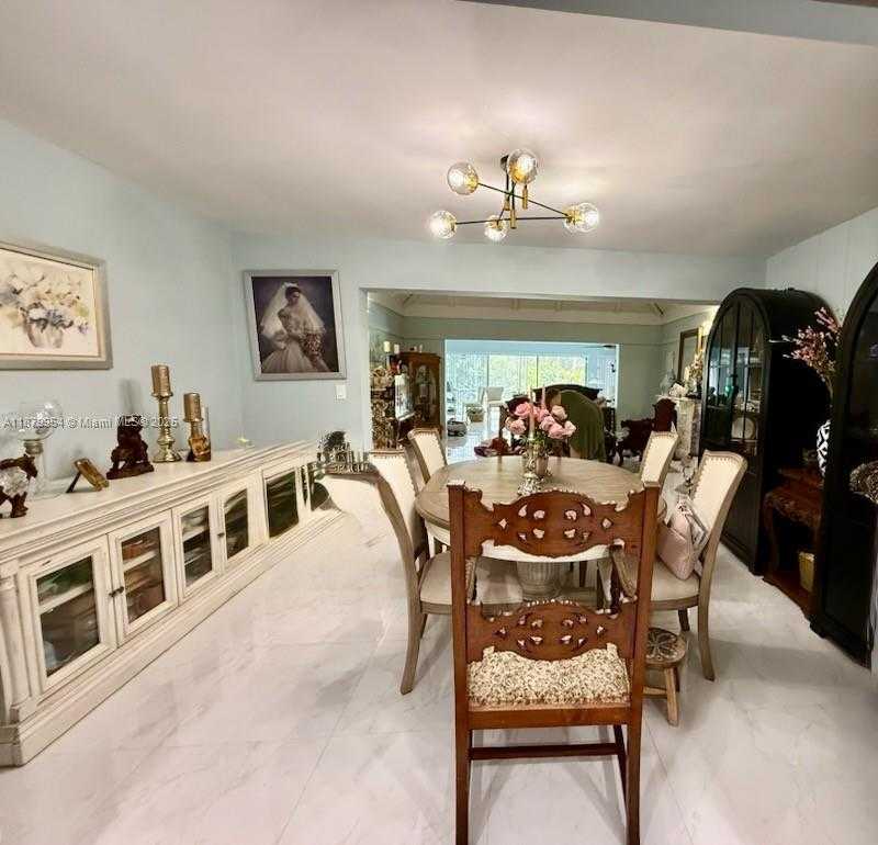 Small Image of 4713 HOLLY DR, Tamarac Number 3