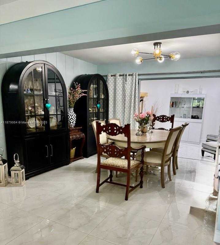 Small Image of 4713 HOLLY DR, Tamarac Number 4