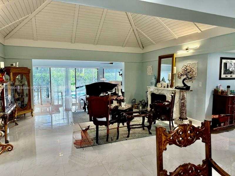 Small Image of 4713 HOLLY DR, Tamarac Number 9
