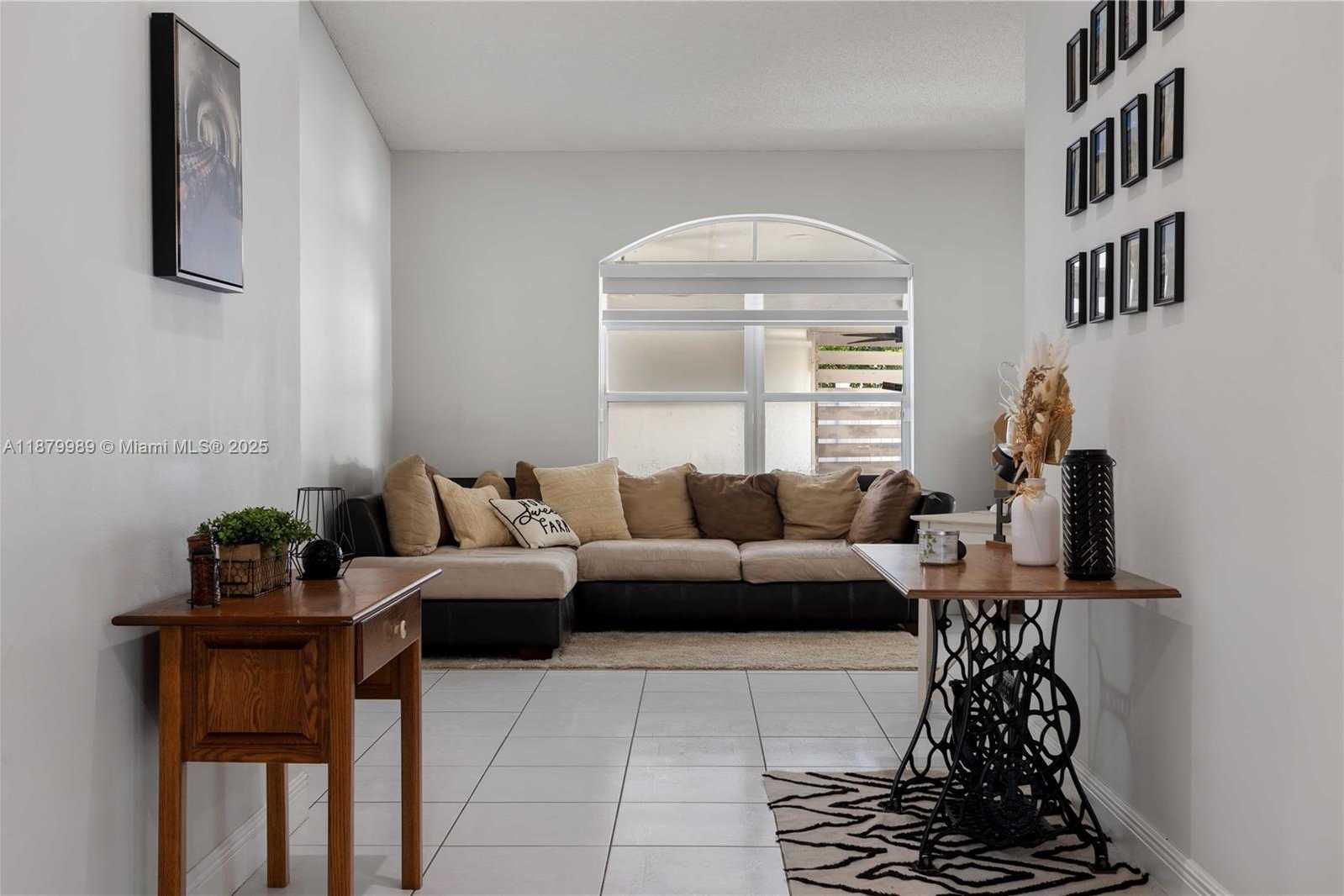 Small Image of 10698 SOUTH WEST 21ST ST, Miramar Number 19