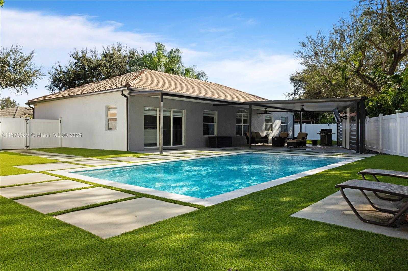 Small Image of 10698 SOUTH WEST 21ST ST, Miramar Number 2