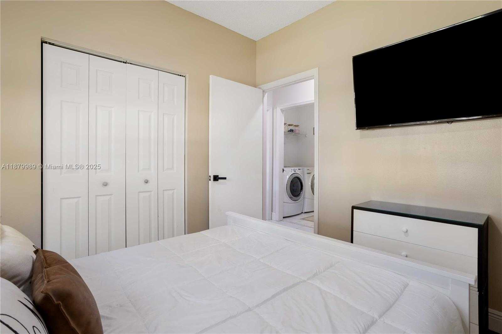 Small Image of 10698 SOUTH WEST 21ST ST, Miramar Number 28