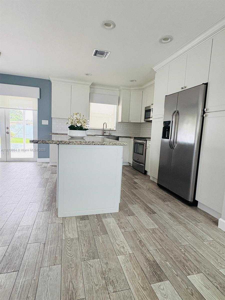Small Image of 4384 NORTH WEST 202ND ST, Miami Gardens Number 12