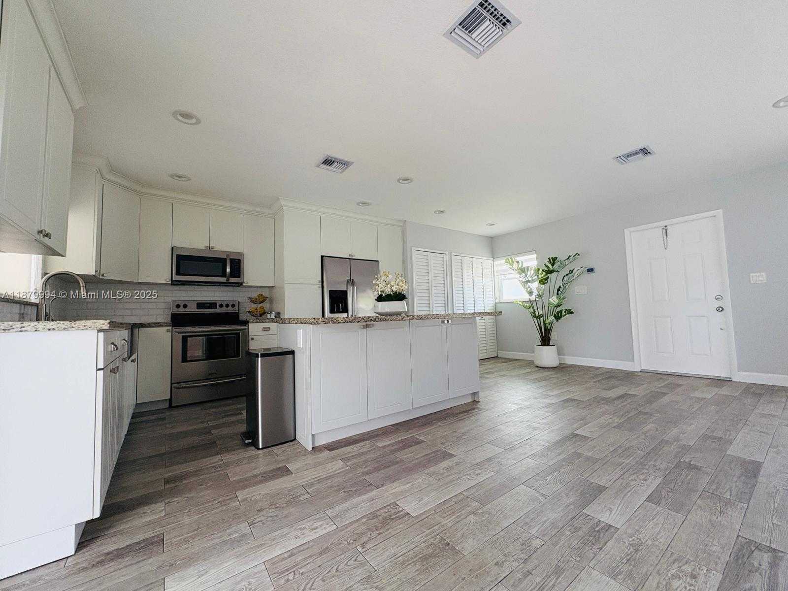 Small Image of 4384 NORTH WEST 202ND ST, Miami Gardens Number 16