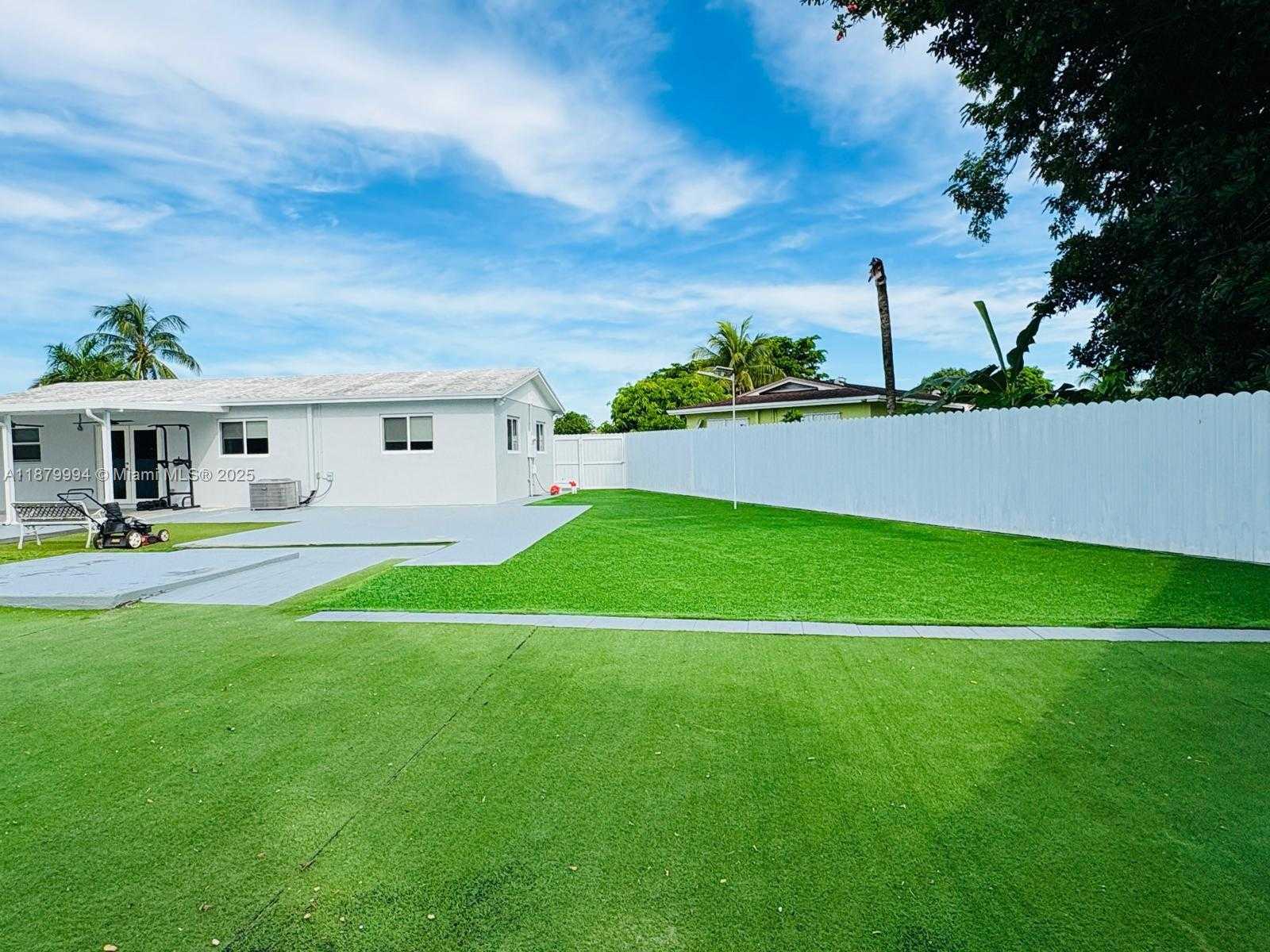 Small Image of 4384 NORTH WEST 202ND ST, Miami Gardens Number 50