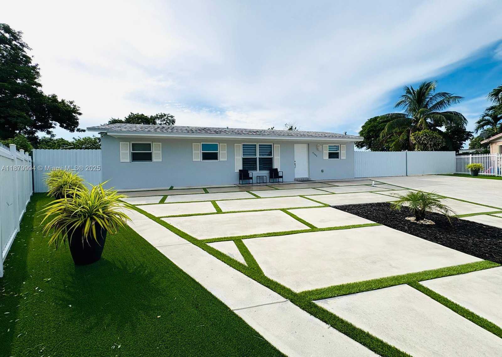 Small Image of 4384 NORTH WEST 202ND ST, Miami Gardens Number 6