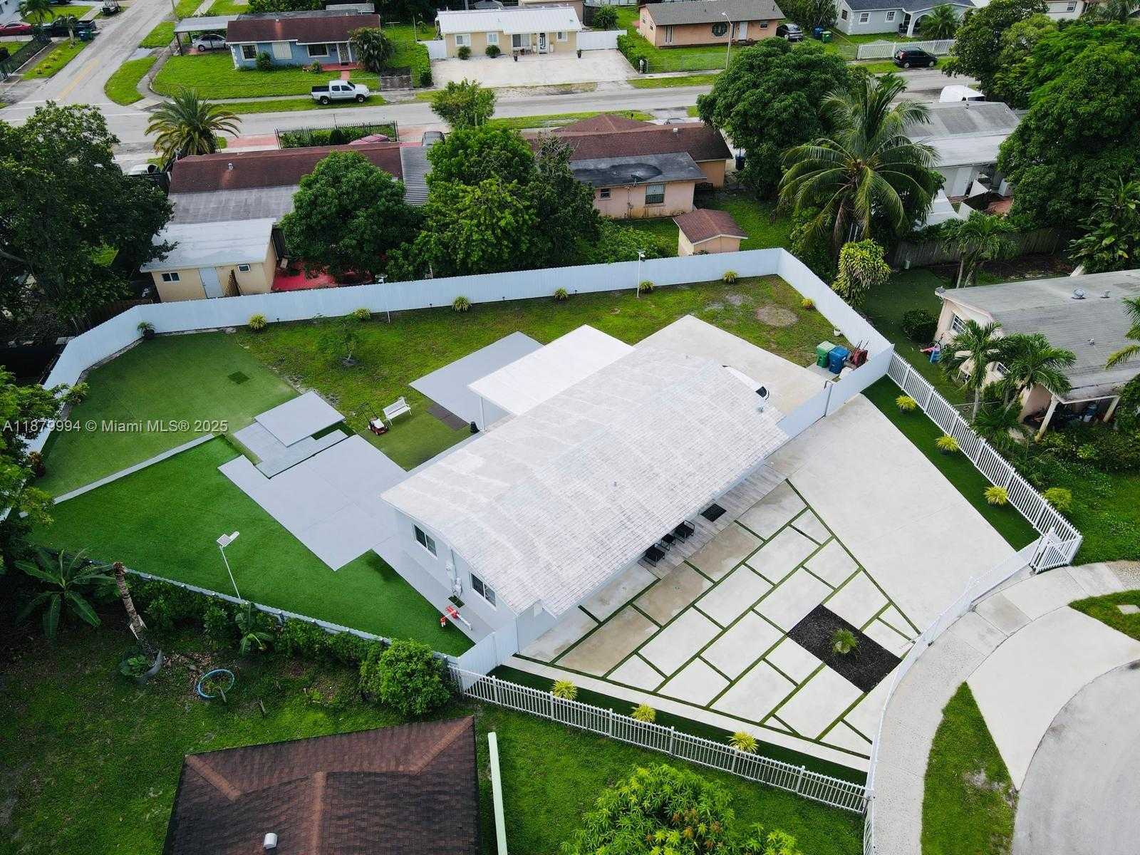 Small Image of 4384 NORTH WEST 202ND ST, Miami Gardens Number 65