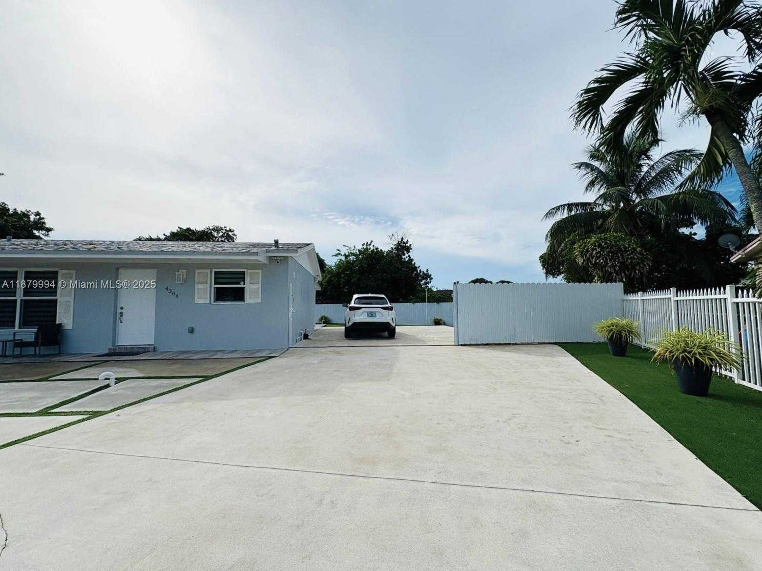 Small Image of 4384 NORTH WEST 202ND ST, Miami Gardens Number 7