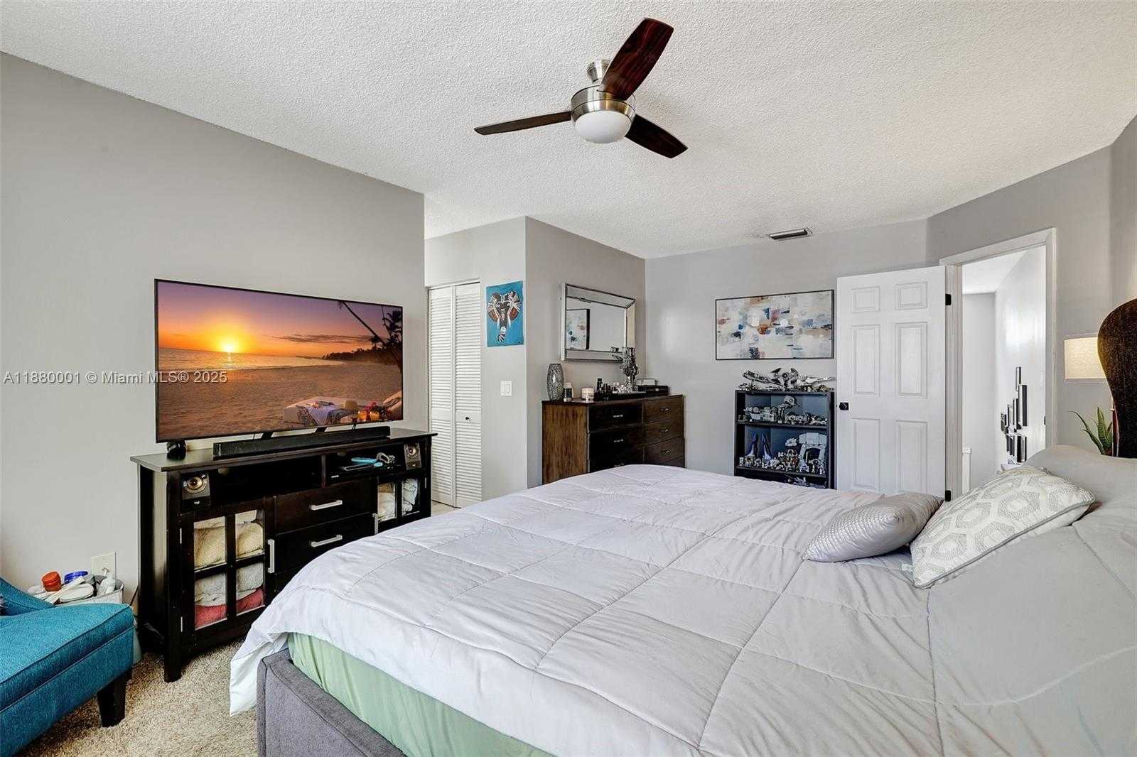 Small Image of 9900 NORTH WEST 2ND CT, Plantation Number 23